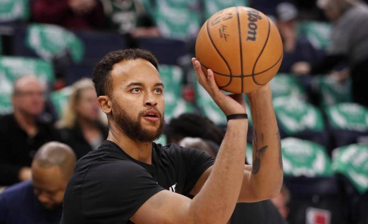 九游体育- 狼队核心内托伤愈复出，黄喜灿搭档值得期待